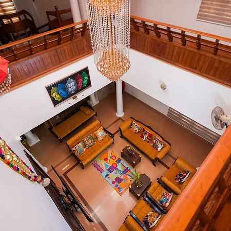 Parudeesa - Heavenly- Luxurious Palace Look-Near Cbd - Kerala - India With Breakfast Kāladi Екстериор снимка