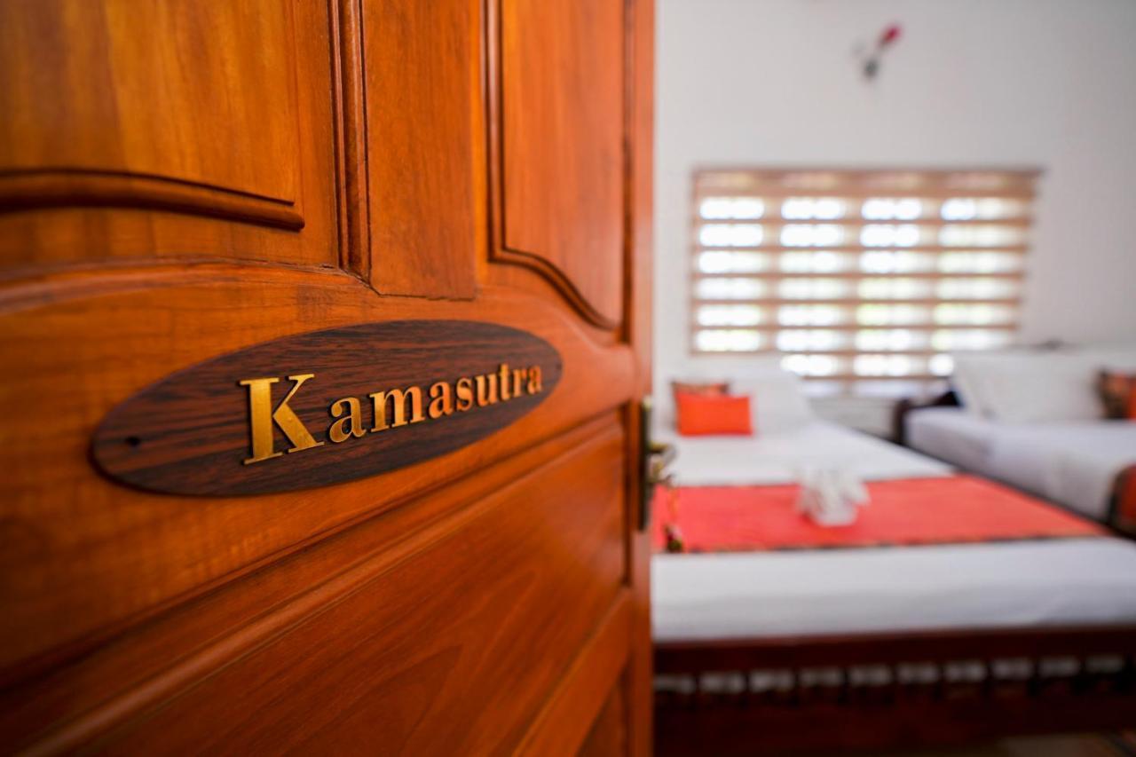 Parudeesa - Heavenly- Luxurious Palace Look-Near Cbd - Kerala - India With Breakfast Kāladi Стая снимка