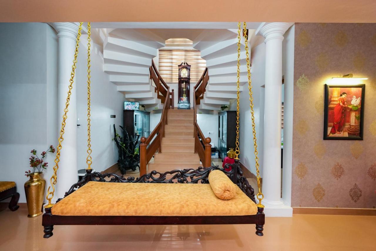 Parudeesa - Heavenly- Luxurious Palace Look-Near Cbd - Kerala - India With Breakfast Kāladi Екстериор снимка