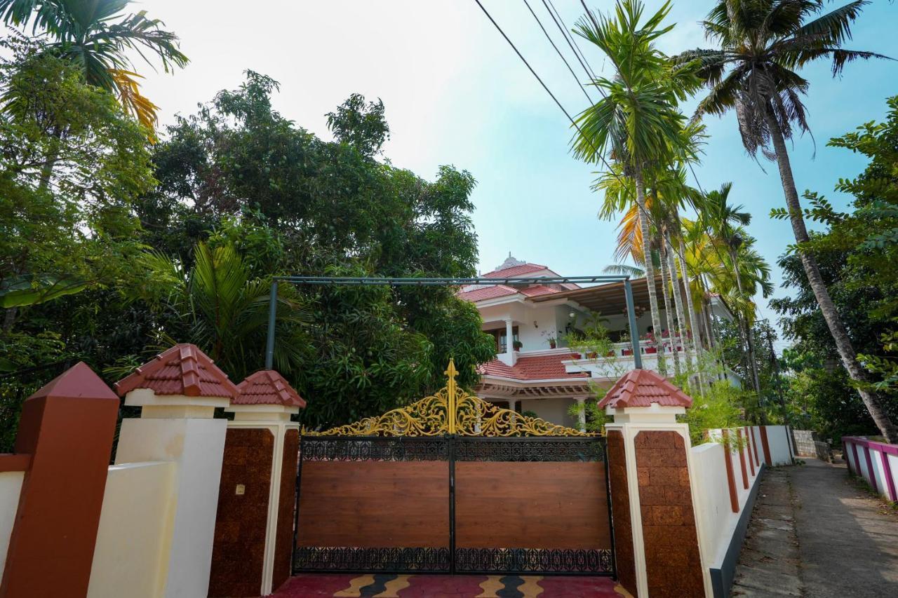 Parudeesa - Heavenly- Luxurious Palace Look-Near Cbd - Kerala - India With Breakfast Kāladi Екстериор снимка