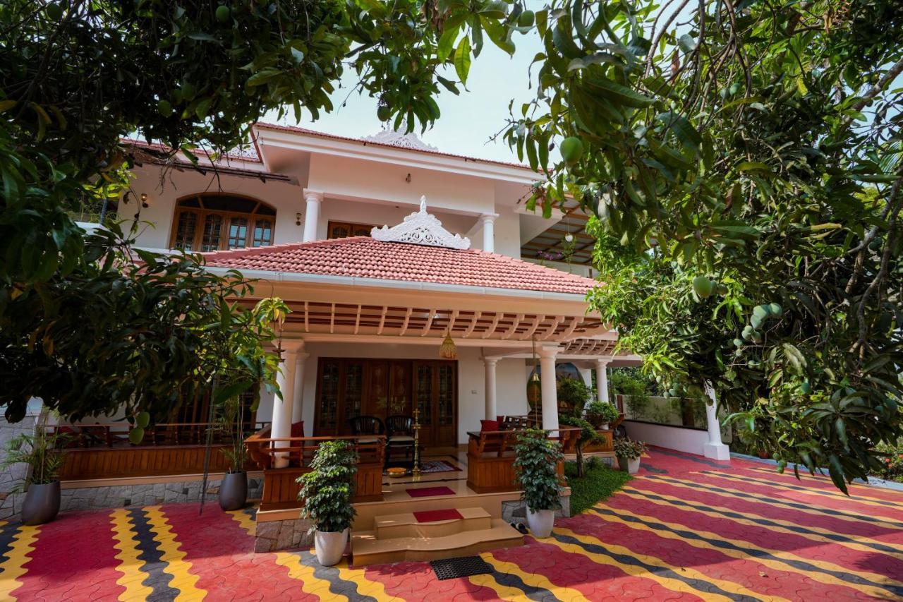 Parudeesa - Heavenly- Luxurious Palace Look-Near Cbd - Kerala - India With Breakfast Kāladi Екстериор снимка