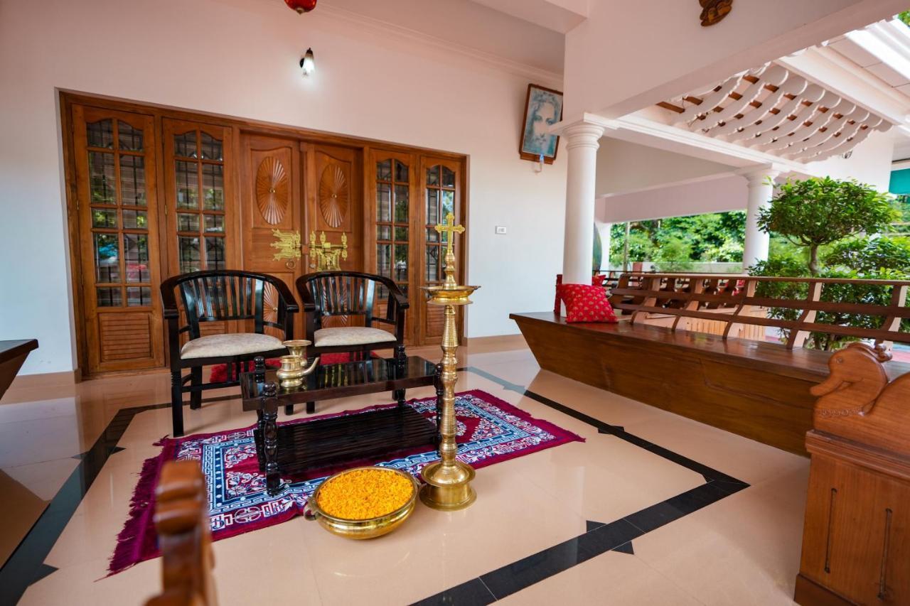 Parudeesa - Heavenly- Luxurious Palace Look-Near Cbd - Kerala - India With Breakfast Kāladi Екстериор снимка